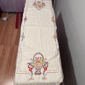 Vintage Hand Embroidered Table Runner Basket of Flowers Design